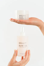 Load image into Gallery viewer, Ballet Bun Co Hair Detangler