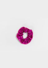 Load image into Gallery viewer, Studio 7 Metallic Scrunchie