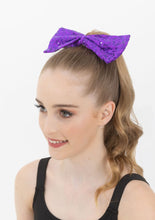 Load image into Gallery viewer, Studio 7 Sequin Bow Clip